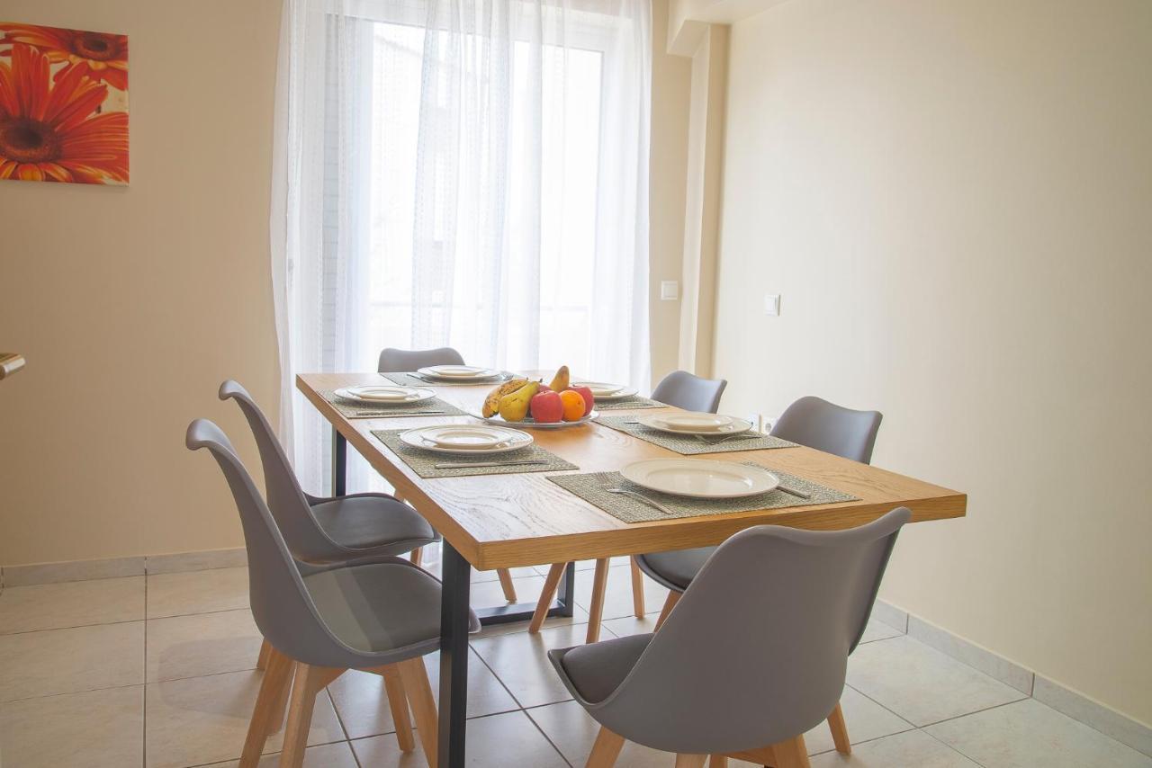 Helios: Charming Beach Home Next To Crystal Waters Nea Makri Bagian luar foto