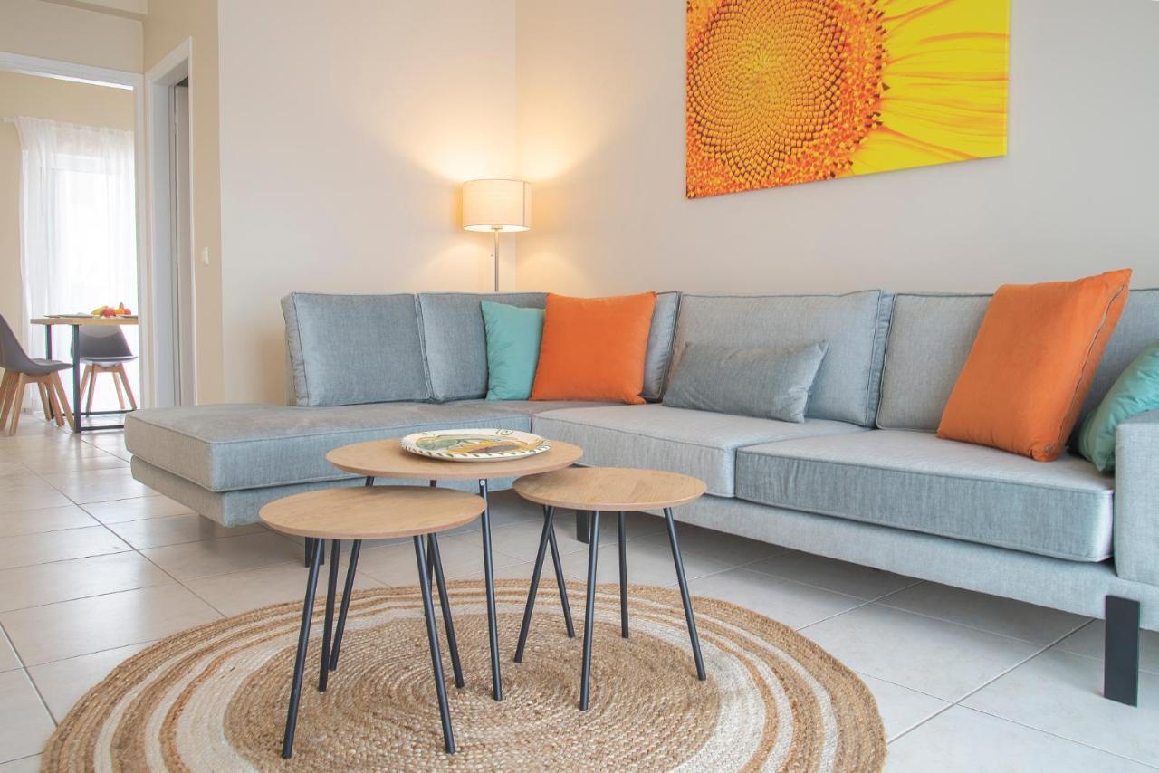 Helios: Charming Beach Home Next To Crystal Waters Nea Makri Bagian luar foto