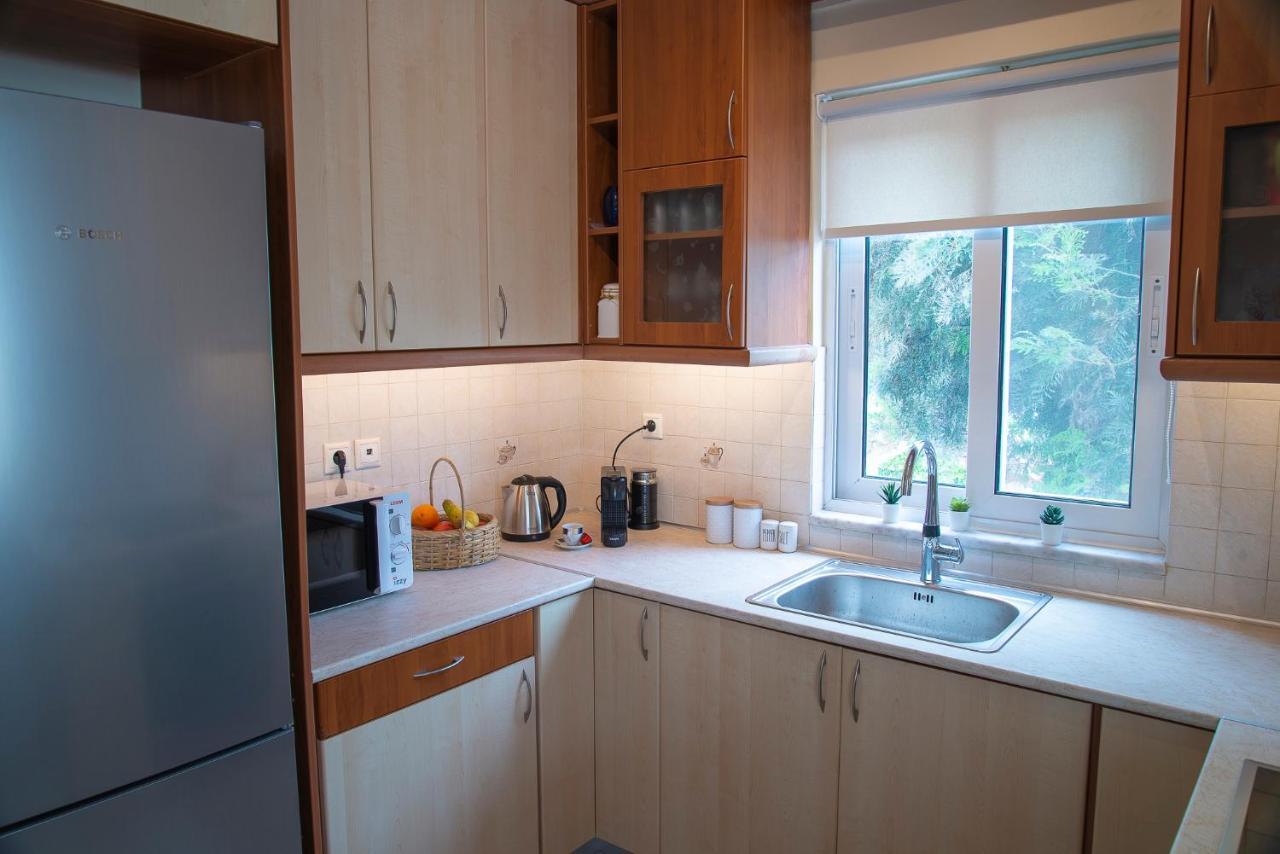 Helios: Charming Beach Home Next To Crystal Waters Nea Makri Bagian luar foto