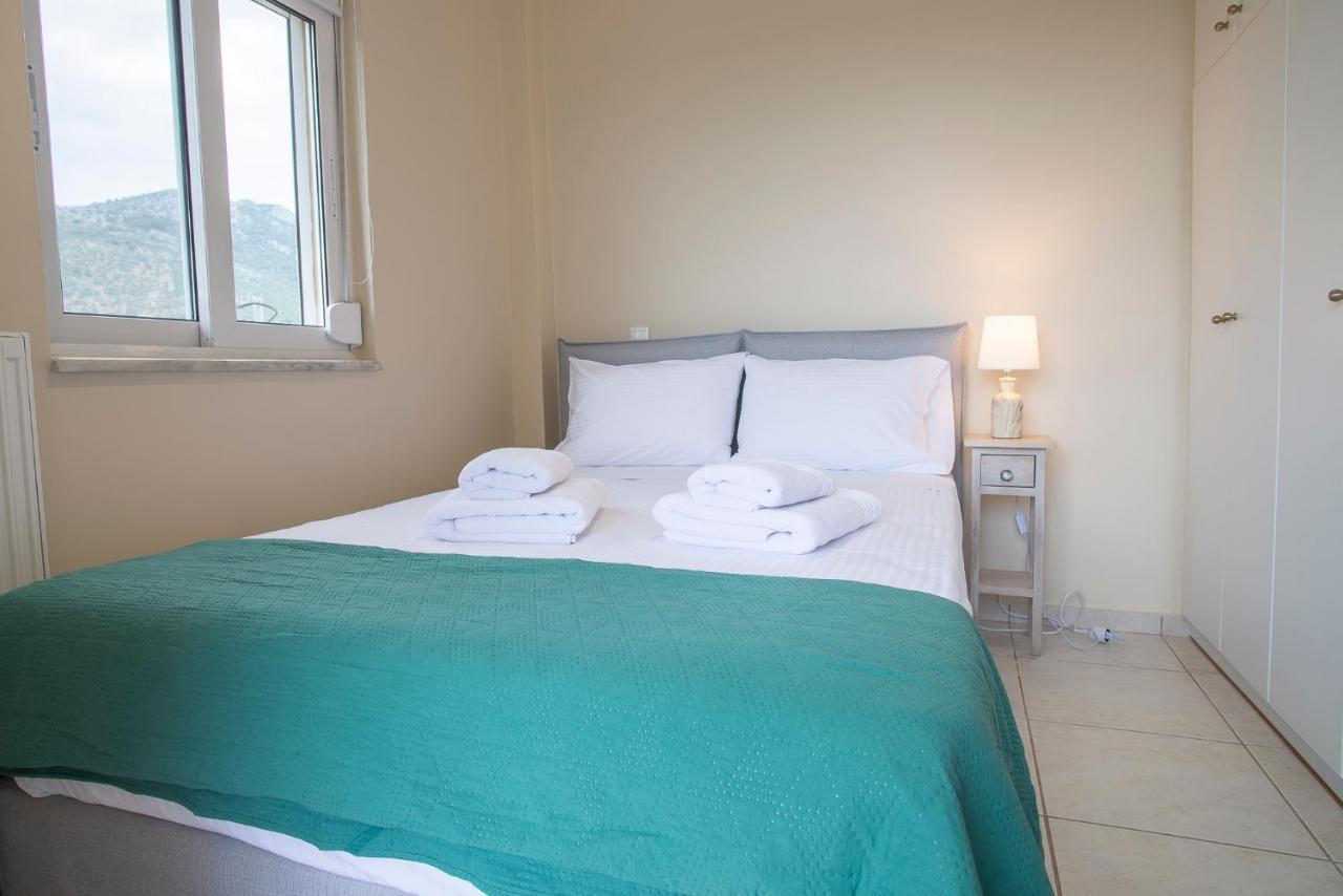 Helios: Charming Beach Home Next To Crystal Waters Nea Makri Bagian luar foto