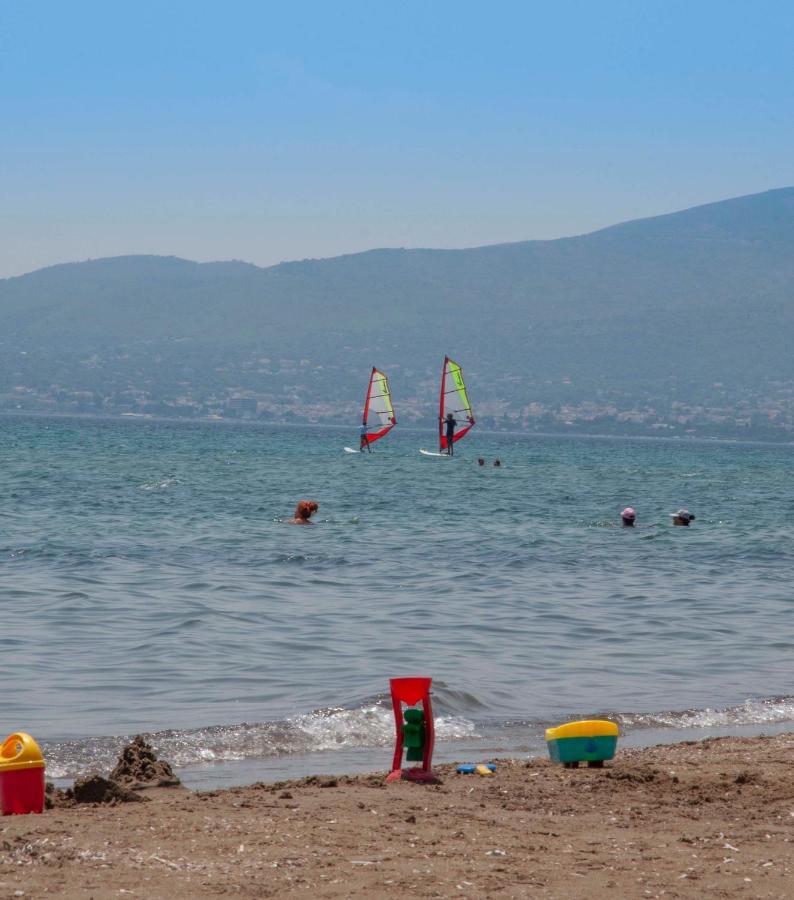Helios: Charming Beach Home Next To Crystal Waters Nea Makri Bagian luar foto